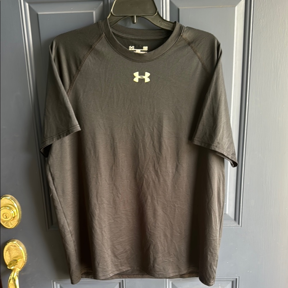 Under Armour Men's Deep Black Loose Fit T-Shirt